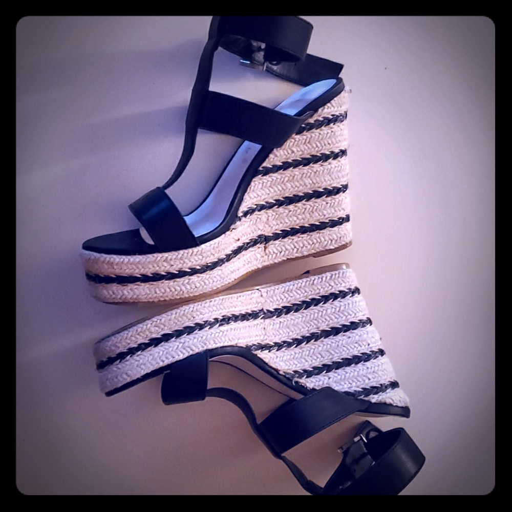 Platform wedges black and tan